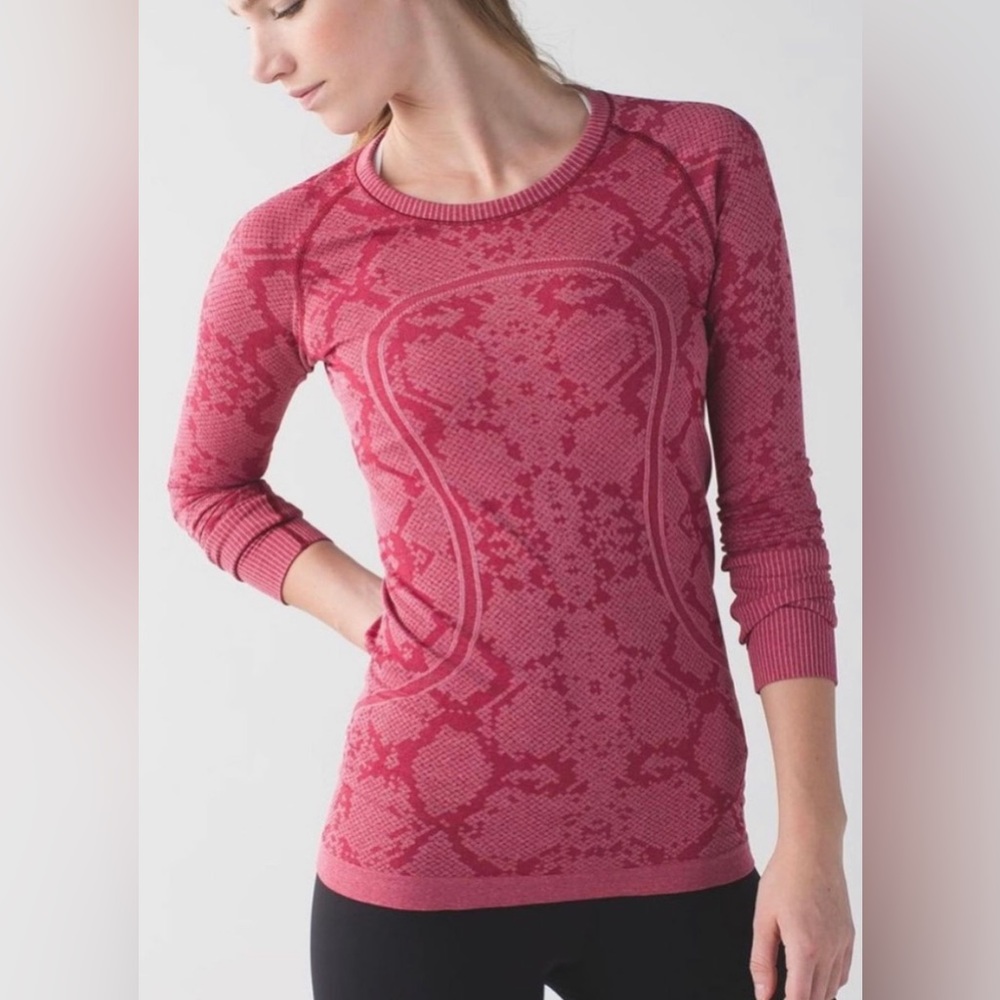 Red snakeskin pattern lululemon swiftly tech